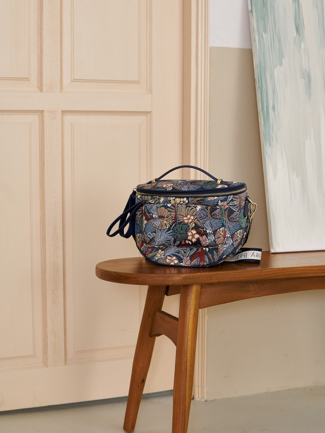 Parrot Song Crossbody Bag
