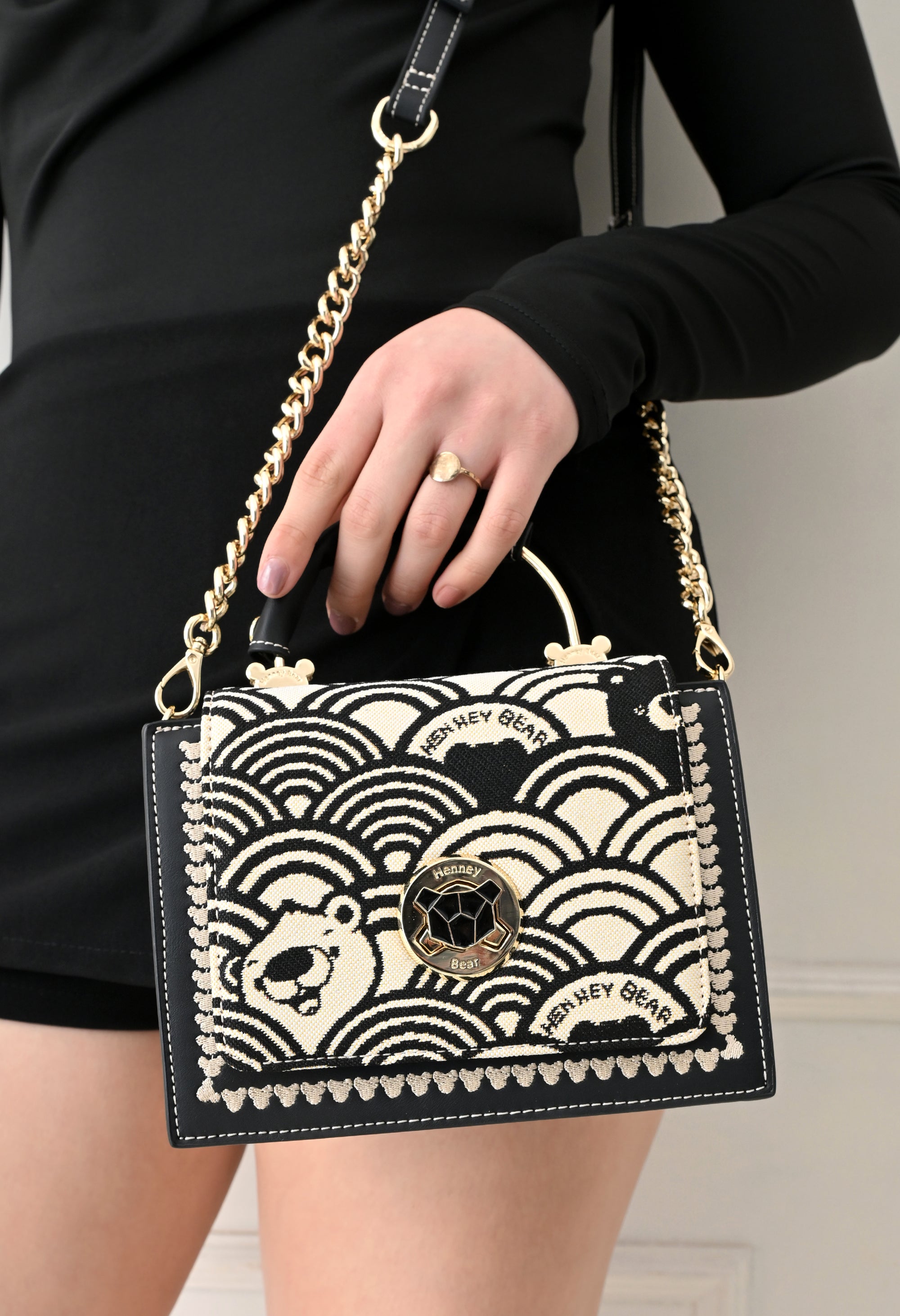 Black White Wave Sling Bag