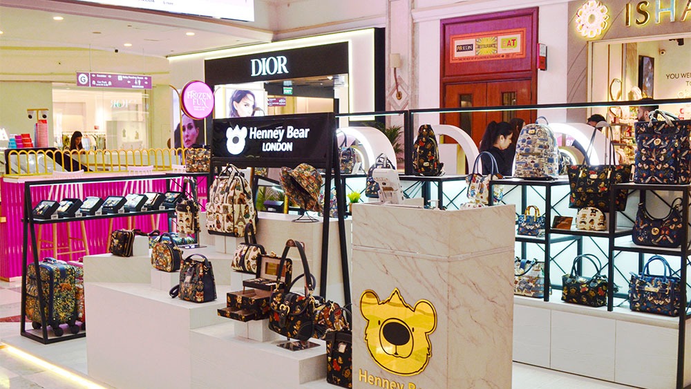 dlf-promenade-henneybear-store